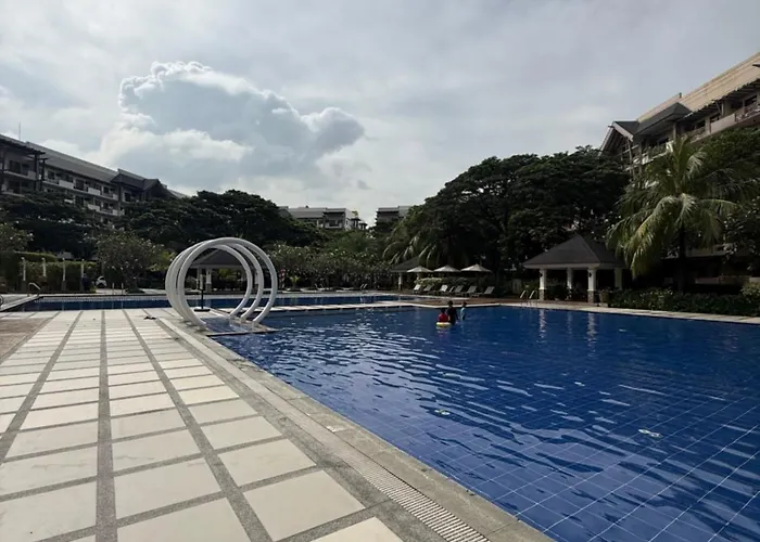 Emmas Place Naia 2br Jacuzzi Free Parking Manila